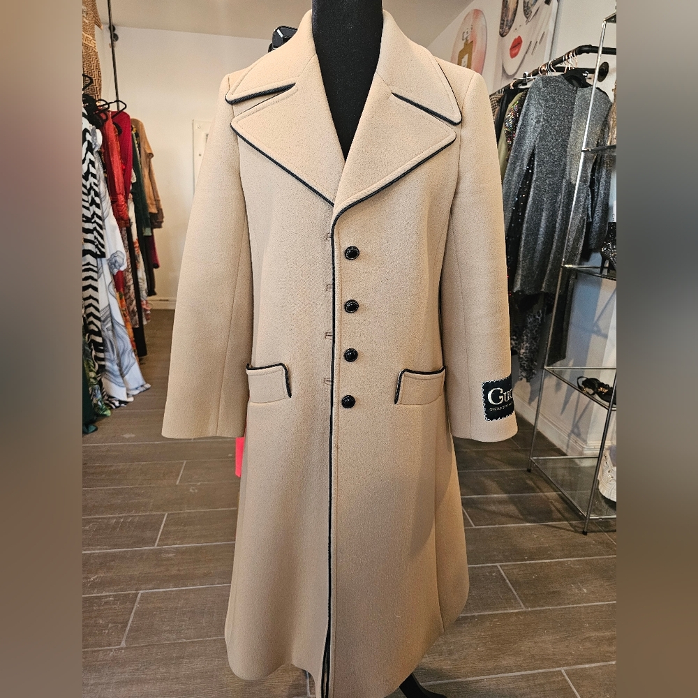 Gucci beige Coat with peak lapels